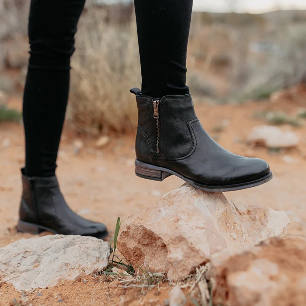 Josef Seibel Sanja 20 black leather ankle boots
